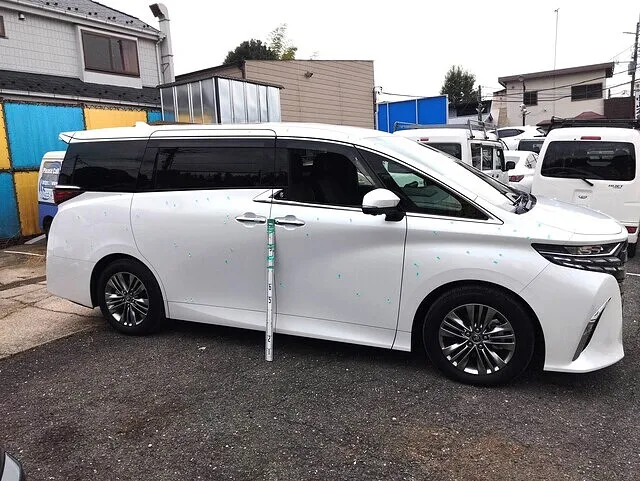 アルファード40系 ヒョウ害ルーフ・フードの板金塗装・事故修理｜横浜市都筑区 ケービーエス