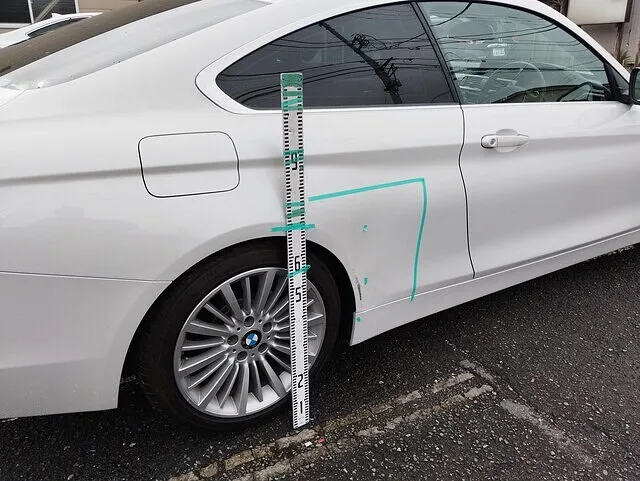 BMW 3シリーズ 右リヤクオーター・サイドシルの板金塗装・事故修理｜横浜市都筑区 ケービーエス