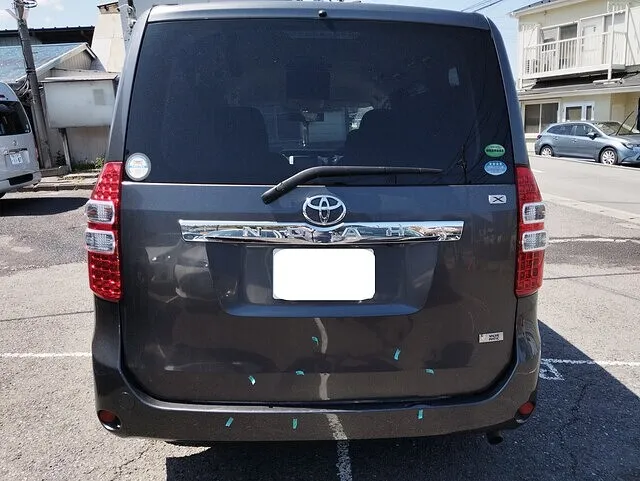 ノアのリヤゲート・エンドパネル板金塗装・事故修理｜横浜市都筑区 ケービーエス