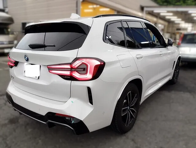 BMW X3(G01)リヤバンパー割れの板金塗装・事故修理｜横浜市都筑区 ケービーエス