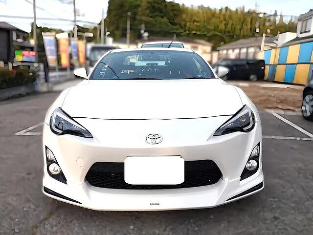 トヨタ86 フロントエアロバンパー持ち込み交換・FRP塗装｜横浜市都筑区 ケービーエス
