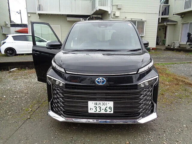 ヴォクシーS-G ハイブリッド4WD(令和4年式)の代車車両｜横浜市都筑区 ケービーエス