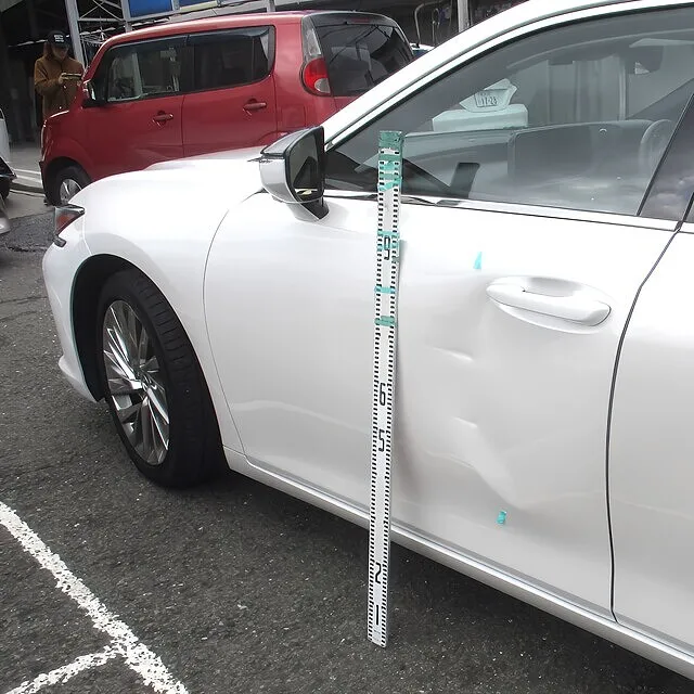 レクサスES 左フロントドア 板金塗装｜交換せず修理 横浜市都筑区 ケービーエス