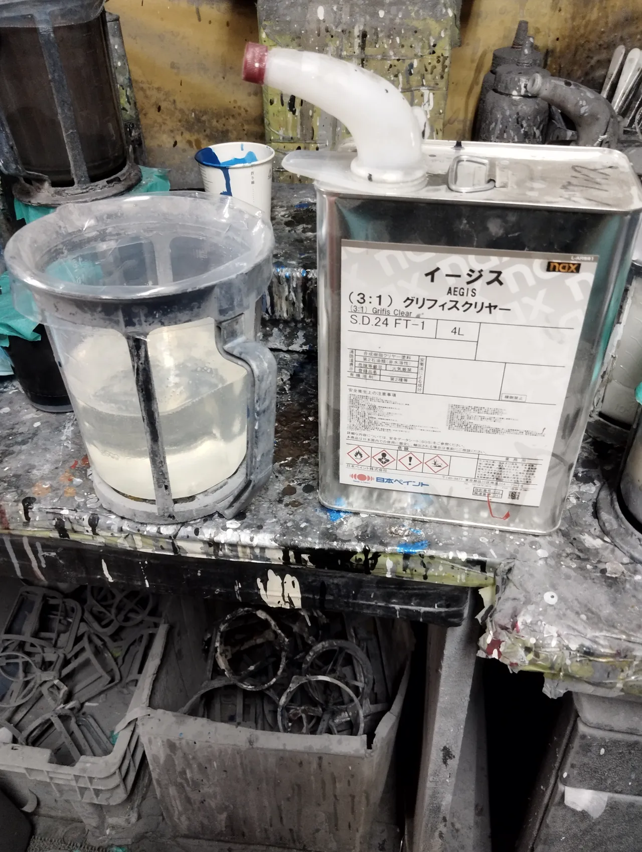 MIRAIの塗装に使った日本ペイント nax イージス（3:1）グリフィスクリヤーの缶
