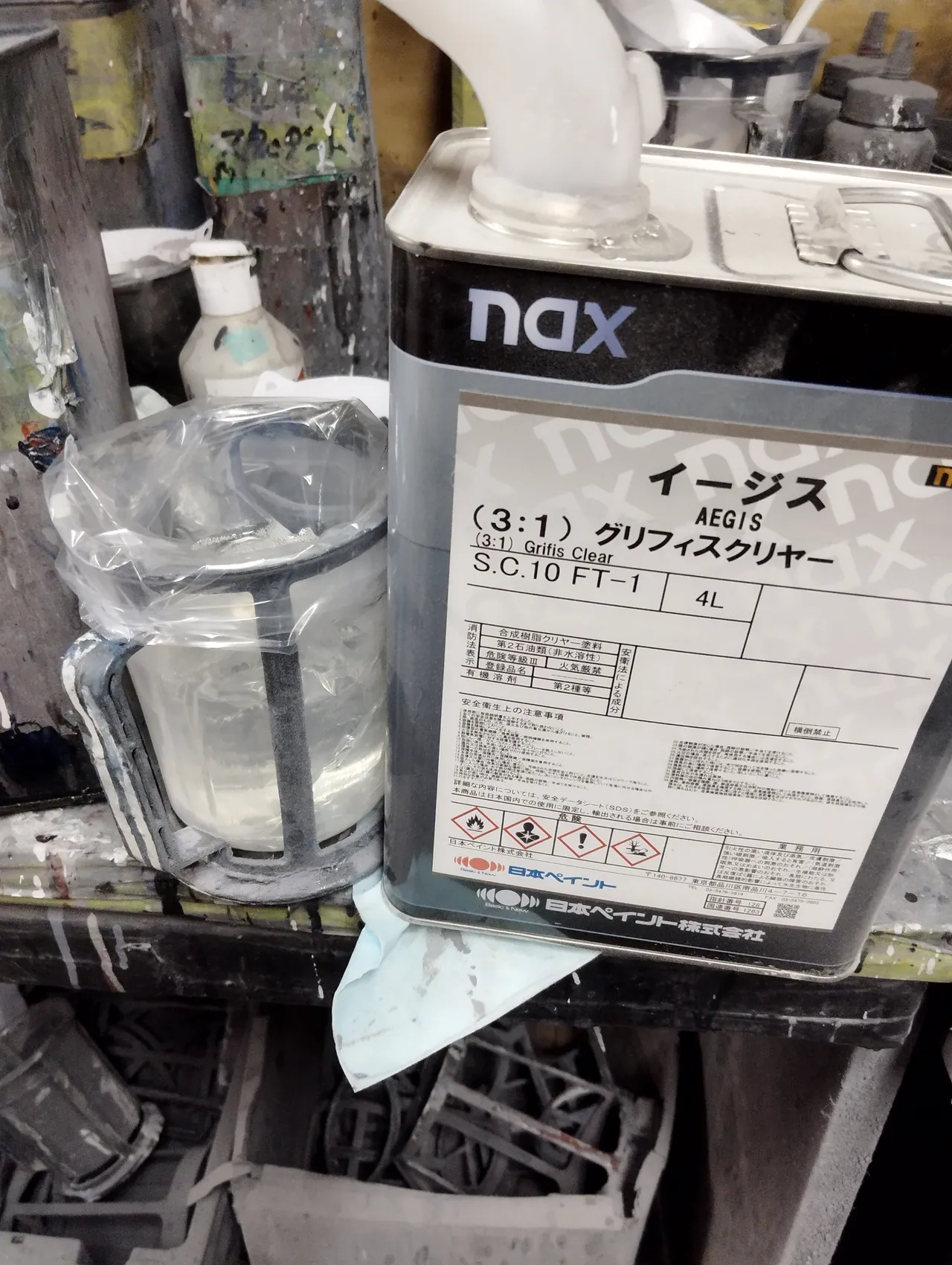 40系ヴェルファイアのルーフの塗装に使った、日本ペイント nax イージス(3:1)グリフィスクリヤーの缶