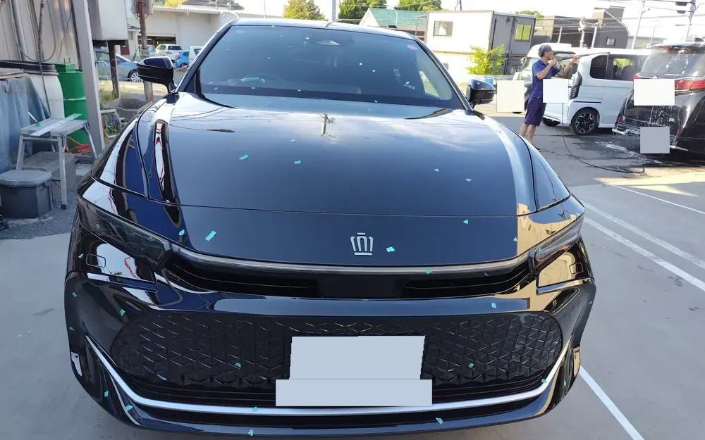 クラウンの実車。お預かりしたときの状態(正面から)