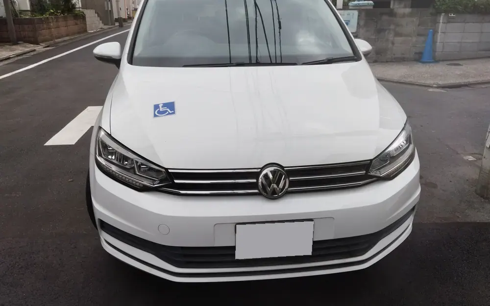 フォルクスワーゲンの実車。お預かりしたときの状態(正面から)